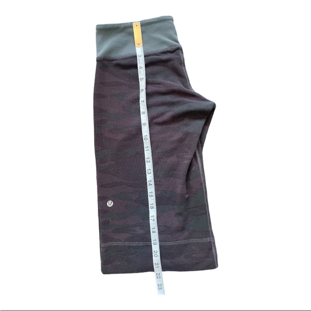 Lululemon Camo Shorts (10) - Picture 5 of 7